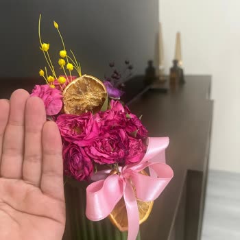 İlan Görseline Uygun Olmayan Küçük Çiçek Aranjmanı Ve İade Talebi