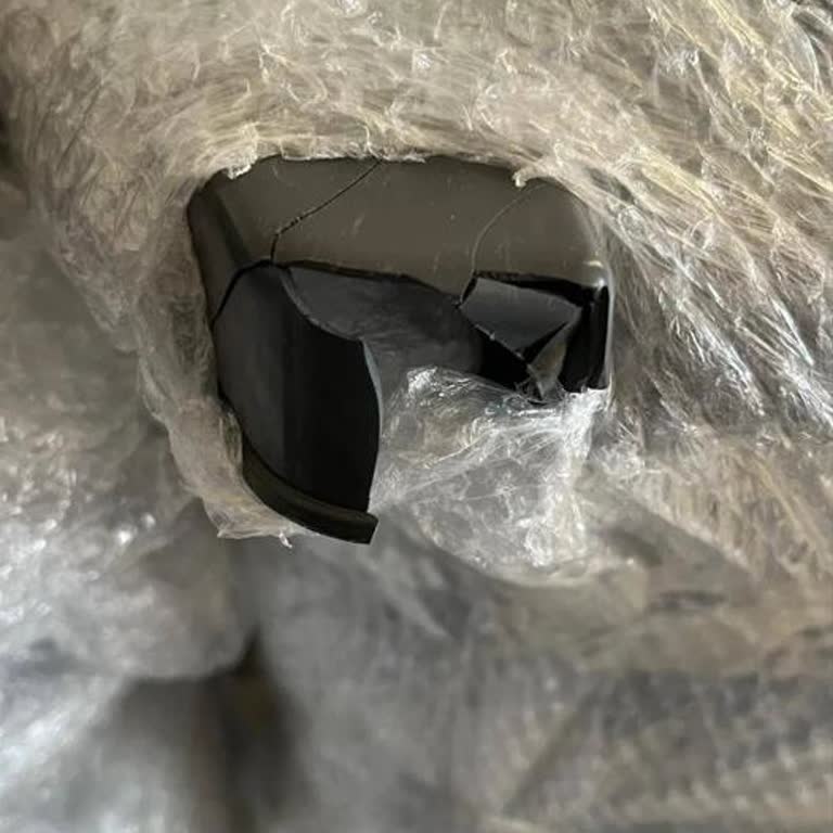 Hepsijet Kargolarında Sürekli Kırık Ve Hasarlı Ürünler