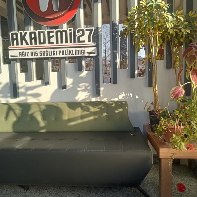 Akademi 27 Ağız Ve Diş Sağlığı Polikliniği Kaba Üslup