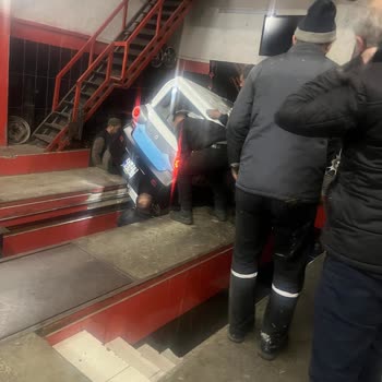 Üretim Hatası Ve Yetkili Servis Yokluğundan Çamurluk Sürtünmesi Ve Araç Hasarı