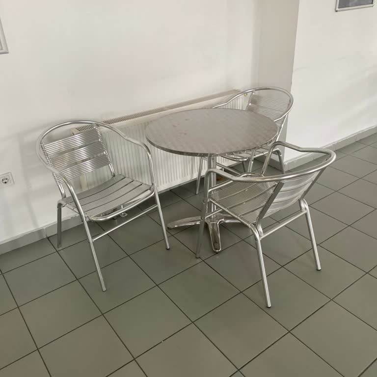 Kalorifer Çalışmayan Bekleme Salonu