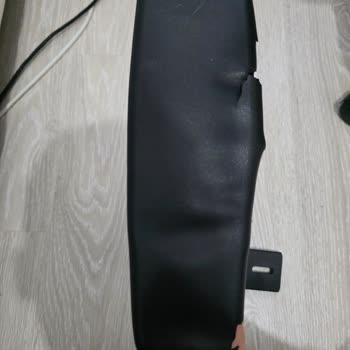 Garanti Süresinde Kırılan Kolçak Vidası Ve Yırtılan Süngerler İçin Aşırı Ücret Talebi