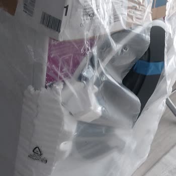 Epttavm Kargo Çamurda Bırakıldı, 3. Kata Tek Başıma Taşıdım Ve Yaralandım