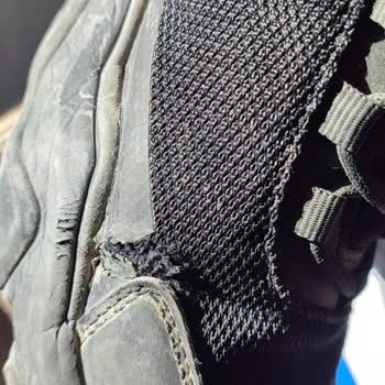 Garanti Süresi Dolmuş Olmasına Rağmen Su Geçirmez Outdoor Ayakkabıda Üretim Hatası Değişim Talebi