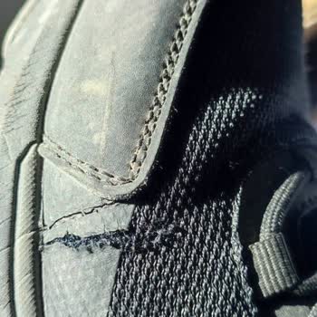 Garanti Süresi Dolmuş Olmasına Rağmen Su Geçirmez Outdoor Ayakkabıda Üretim Hatası Değişim Talebi