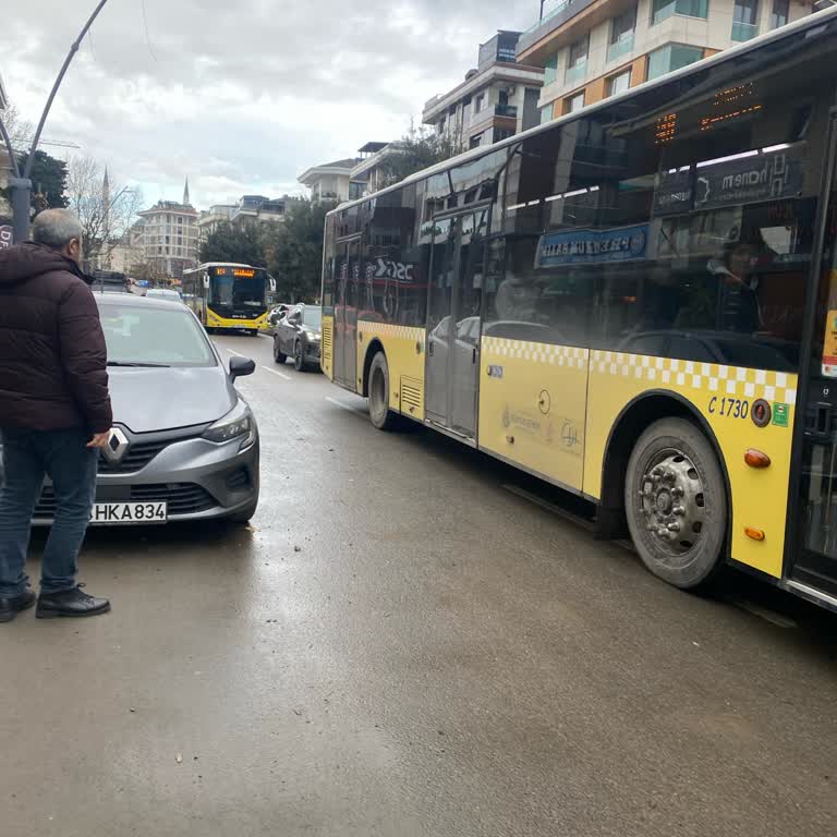 İETT 15 Hatlarında Saatine Uymayan Otobüsler Yaşlıları Mağdur Ediyor