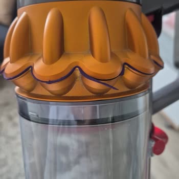 Siklon Parçası Yerinden Çıkan Dyson Süpürgeye Garanti Kapsamında Değişim Talebi