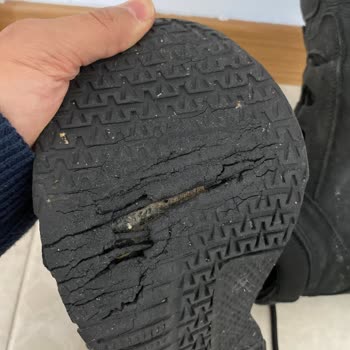 Greyder Botunun Tabanı Sürekli Çatlıyor Ve Su Geçiriyor, İade Ve Değişim Talebi