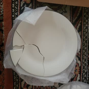 Aryıldız Sipariş Edilen Yemek Takımı Parçaları Kırık ve Çatlak