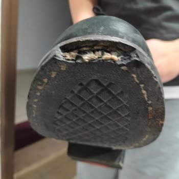 Nivo Üç Ay Kullanılan Botun Tabanı Tamamen Koptu, Müşteri Hizmetlerine Ulaşılamıyor