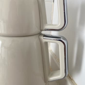 Kaynama Sırasında Koku Ve Alt Kısımdaki Defoya Rağmen Değişim Reddi