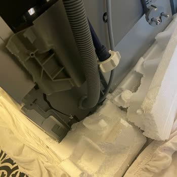 Hasarlı Bulaşık Makinesi Teslimatı Üzerine Acil Değişim Veya İade Talebi