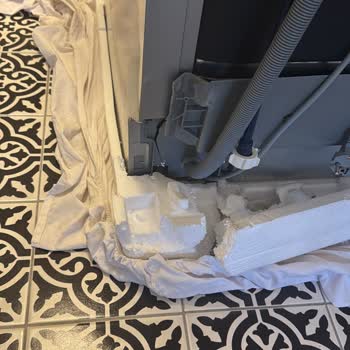 Hasarlı Bulaşık Makinesi Teslimatı Üzerine Acil Değişim Veya İade Talebi