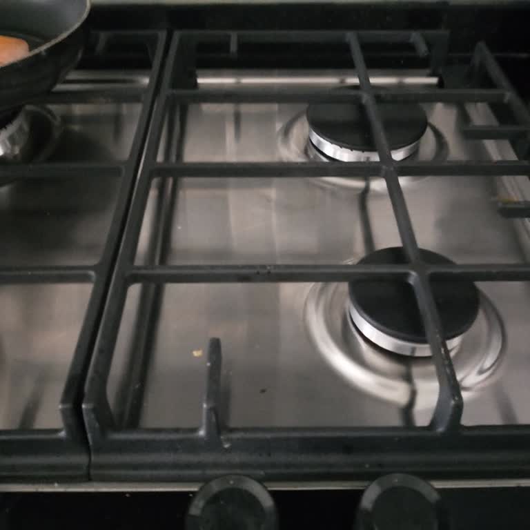 Haier Beyaz Eşya Ocak Aldım 2 Hafta Oldu Büyük Göz Çalışmıyor