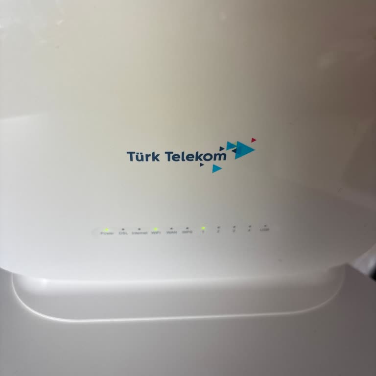 İnternetsiz Kalma Süresi Uzun, Acil Çözüm Ve Ücret İadesi Talebi