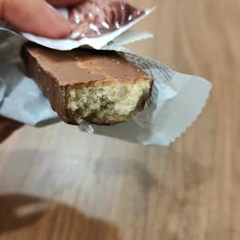 Protein Bar İçindeki Plastik Parça Çocuk Sağlığını Tehlikeye Atıyor