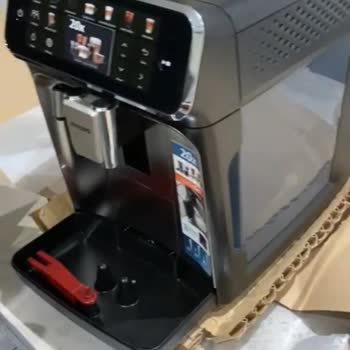 Teslim Edilen Philips Espresso Makinesinde Üst Kapak Ve Güç Kablosu Eksikliği: Fiyat Artışı Şikayeti