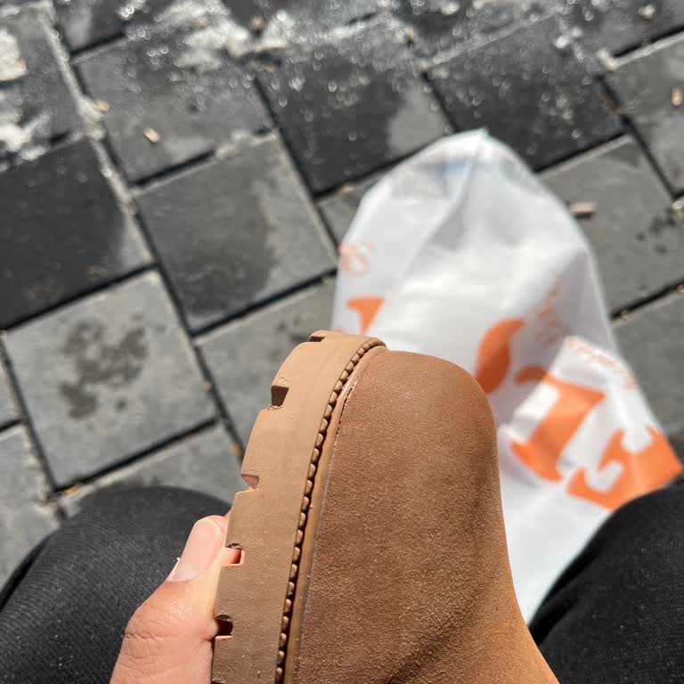 Botta Hata Ve İade Reddi Mağaza Çalışanlarının Tutumu