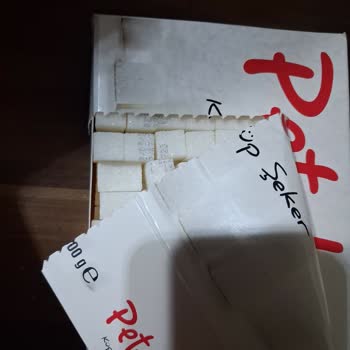 Küp Şeker Üzerine Basılmış Son Kullanma Tarihi Gıda Güvenliğini Tehdit Ediyor