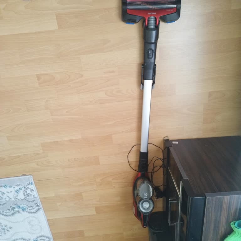 Philips SpeedPro Max 7043 Dik Süpürge: Tekrarlayan Arıza Sorunları Ve Haksız Kullanıcı Hatası İddiaları