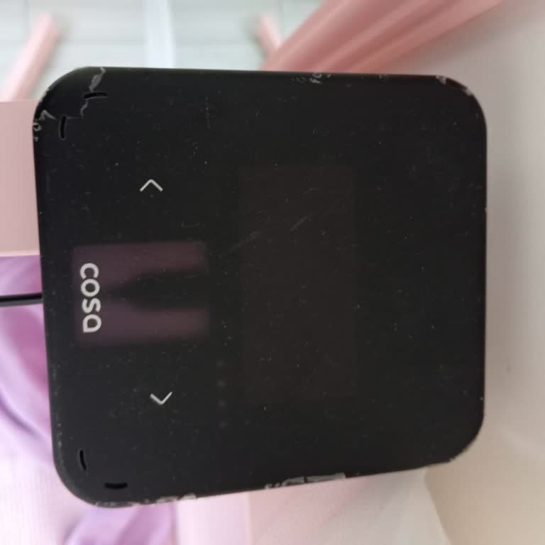 Cosa Oda Termostatının Dokunmatik Tuşları Çalışmıyor Ve Hızlıca Kapanıyor