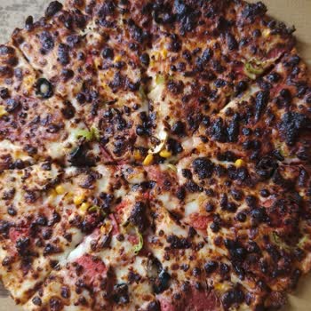 Yanmış Pizza İçin Ücret İadesi Ve Çözüm Talebi