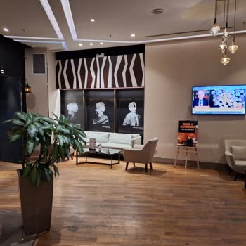 Sheraton Hotels Lobi Son Derece Küçük, Sıkışık