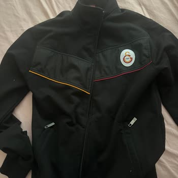 Dolap'ta Yanıltıcı Beden Bilgisi Ve Kesilmiş Etiket Nedeniyle İade Talebi