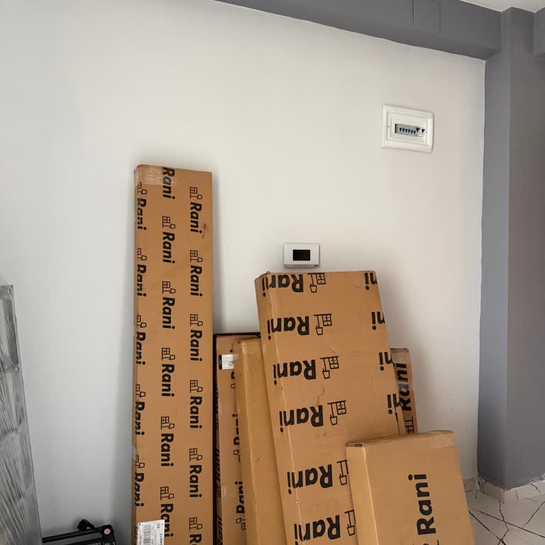 Aras Kargo Ve Rani Mobilya’nın Kapı Önüne Bırakma Politikası Müşteriyi Mağdur Ediyor