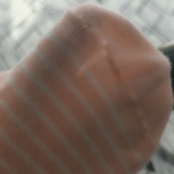 Kusurlu Çoraplar Ve Yetersiz Müşteri Desteği