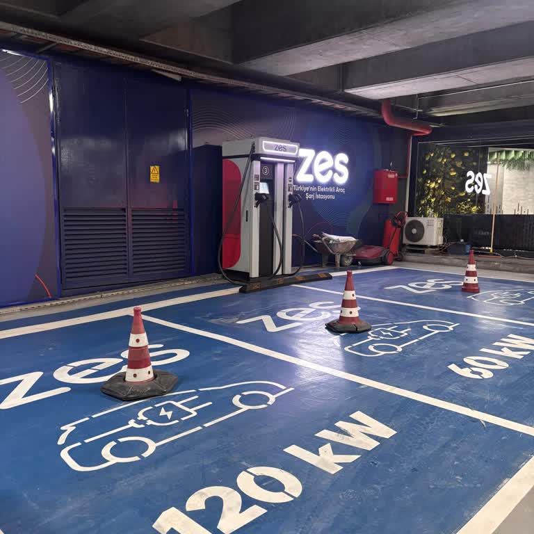 Parktürk Otoparkta Şarj Ücretine Ek 300 TL Yer İşgali Ücreti