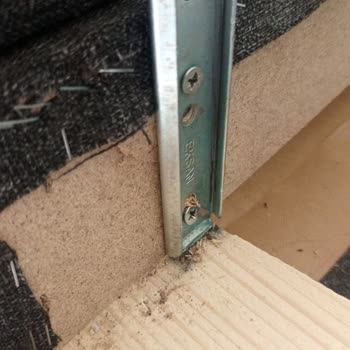 30 Bin TL'lik Koltukta El Dayama Yerinin Kısa Sürede Kırılması Ve Cevapsız İletişim