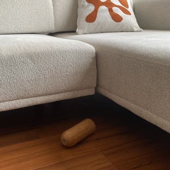 Koltukta Ayak Dökülmesi, Geciken Teslimat Ve İade Reddi