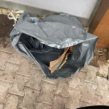 Parçalanmış Ve Eksik Kargo Şube Önünde Bırakıldı, Müşteri Ciddi Mağduriyet Yaşadı