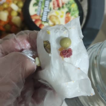 Yurdum Konserve Garnitüründe Böcek Bulunması Ve Şikayetim