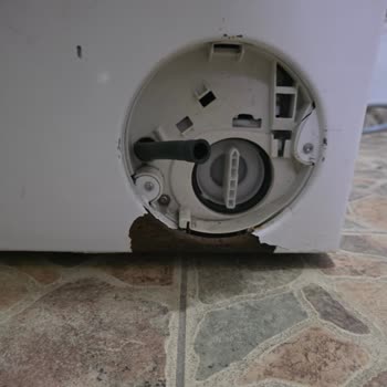 Siemens Çamaşır Makinesinin Çürümesi Ve 15 Bin TL Tamir Masrafı