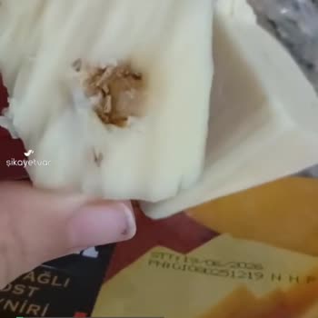 A101 Ahir Kaşar Peynirinden Yabancı Madde Çıkması!