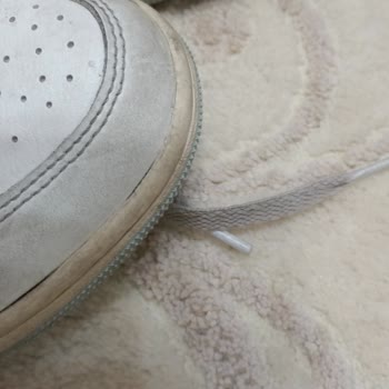 Nike Ayakkabısının Kısa Sürede Yırtılması Ve Ücret İadesi Talebi