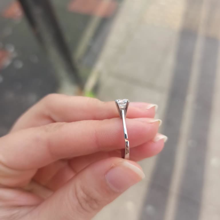 Atasay Tektaş Yüzük Az Kullanımda İki Kez Kırıldı, Değişim İstemi