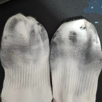 İlk Giyimde Botta Boya Verdi Mağaza Hatası Değil Dedi İade Talebi