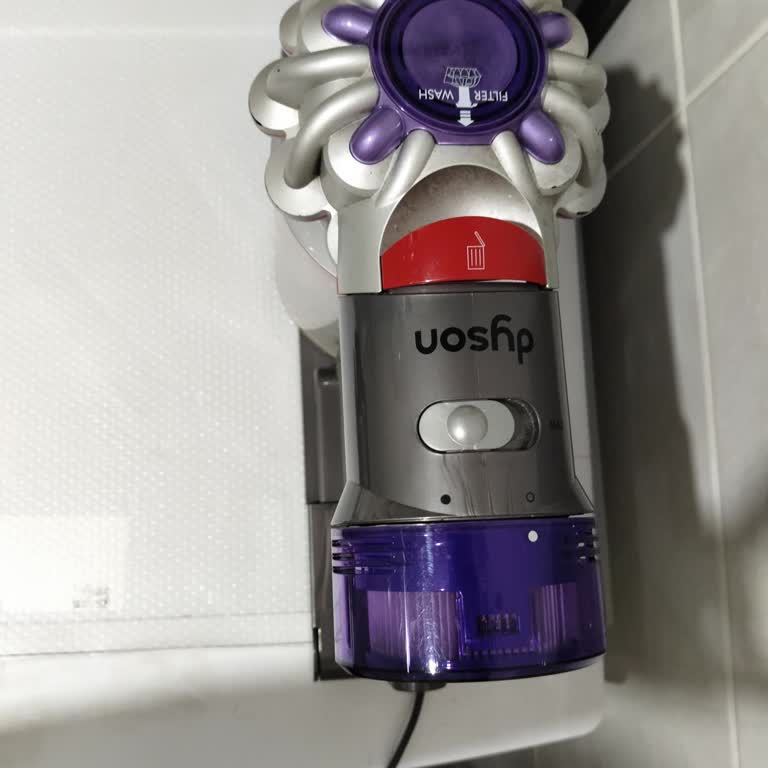 Dyson V8 Pil Ömrü 2-3 Dakikada Bitiyor