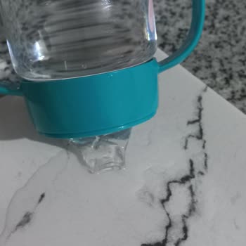 Damlatmaz Özelliği Olmayan Bardağın Sızıntısı Ve Çocuk Güvenliği Endişesi