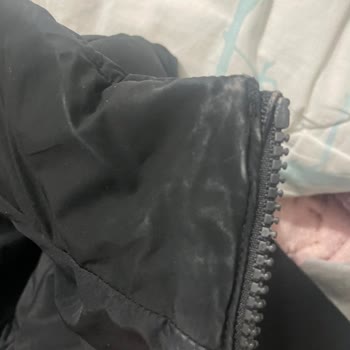 Amazon'dan Aldığım Montta Renk Atması Ve Orijinallik Şüphesi