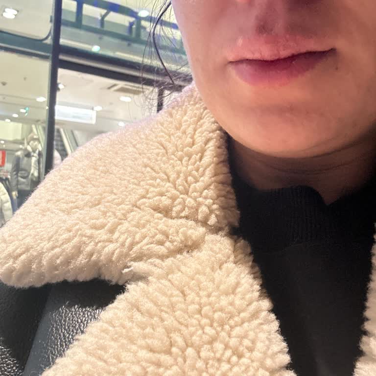 LCW Mağazasının Aşırı Soğukluğu Müşterileri Ve Çalışanları Üşütüyor