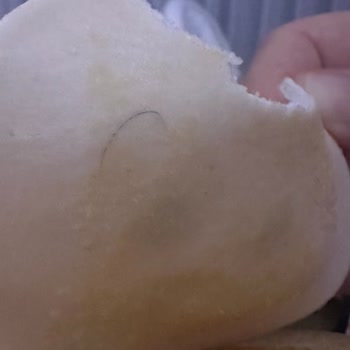 Backhaus'tan Aldığım Kurabiye İçinden Kıl Çıktı