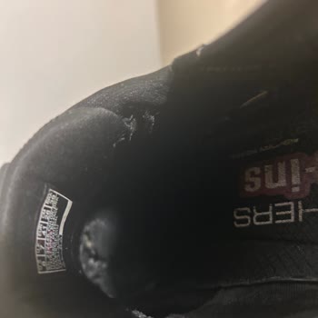 Garanti Süresi İçinde Erimeye Neden Olan Skechers Ayakkabısı İçin Değişim Ve İade Talebi