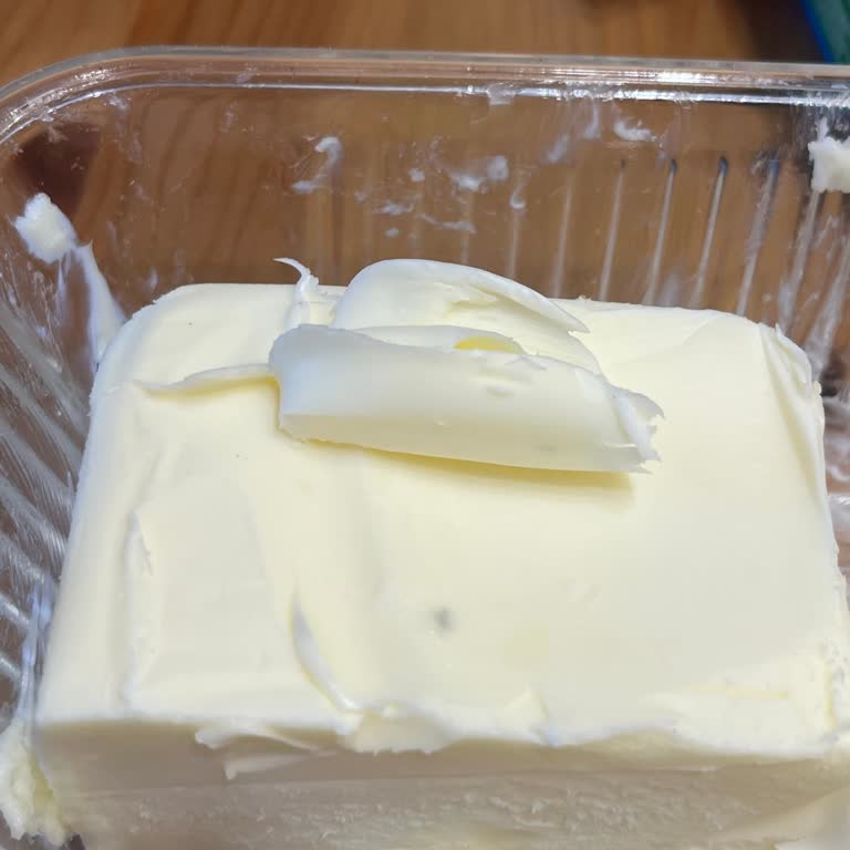 Pınar Tereyağındaki Kontaminasyon Nedeniyle Gıda Zehirlenmesi Ve İş Gücü Kaybı