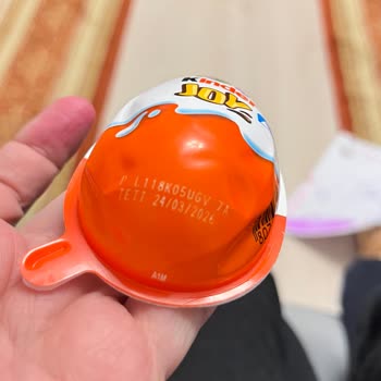 Şok Market’ten Bozuk Kinder Sürpriz Yumurta Çikolatası: Sağlık Endişesi Ve İade Talebi