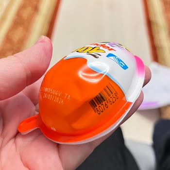 Şok Market’ten Bozuk Kinder Sürpriz Yumurta Çikolatası: Sağlık Endişesi Ve İade Talebi