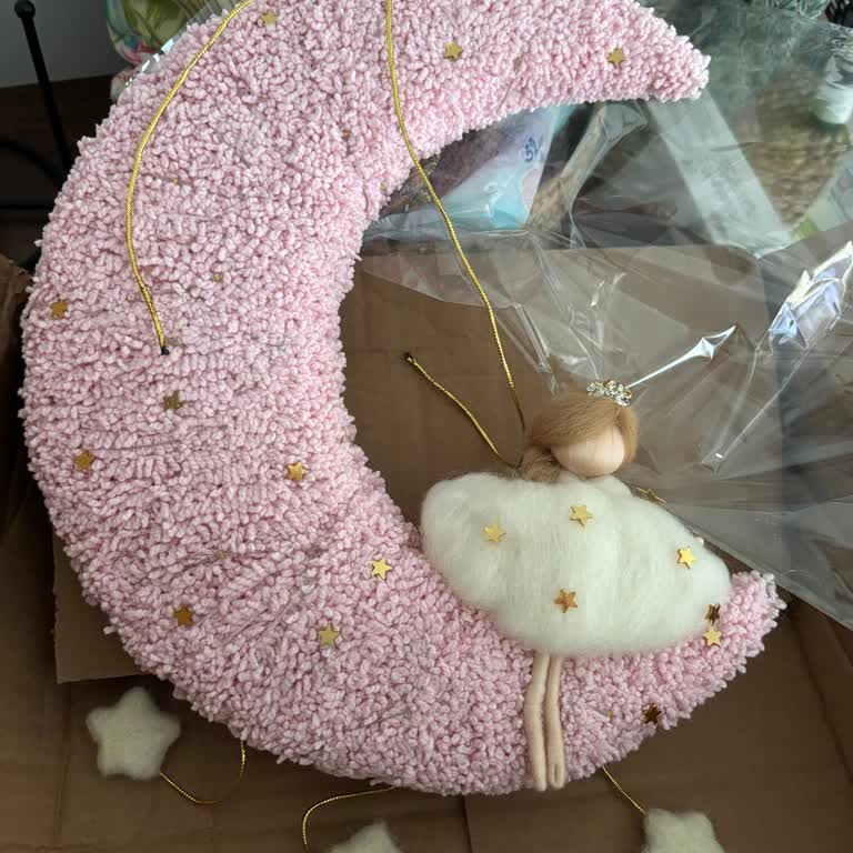 Kapı Süsünde Eksik İsim Yazısı Ve Geciken Teslimat